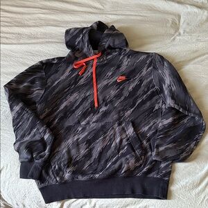Nike Black and Gray Men’s Patterned Hoodie with Red Accents
